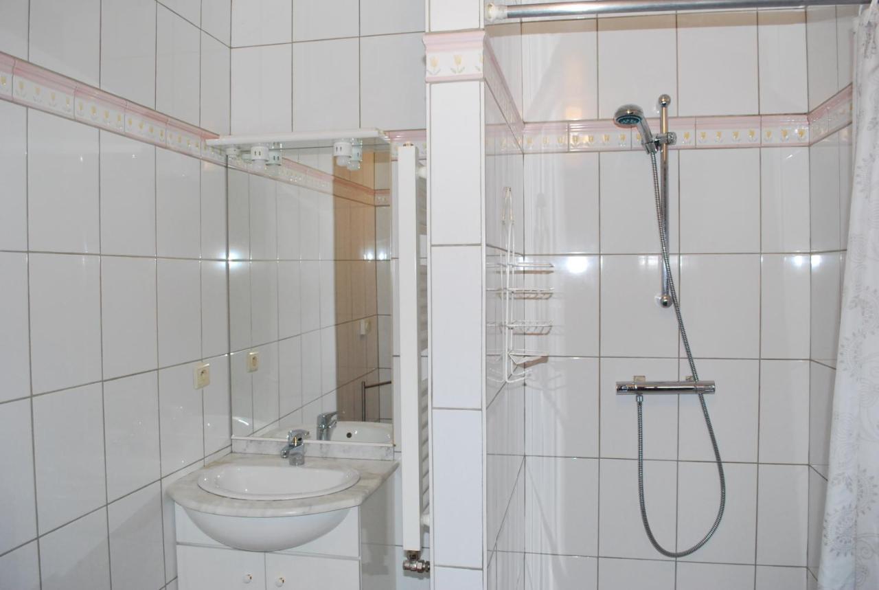 Petite Reine Villa Bertrix Kültér fotó